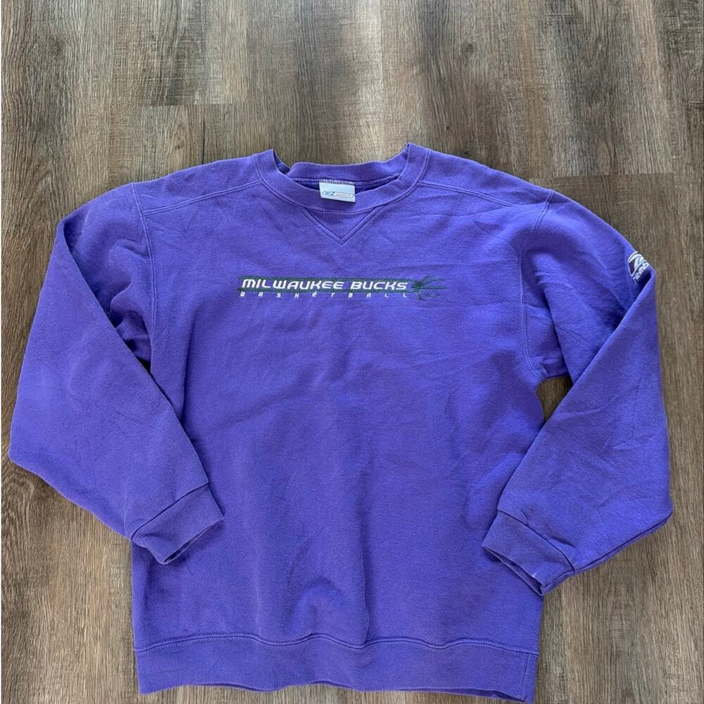 Vtg 90s Reebok Milwaukee Bucks Sz M Purple Sweatshirt NBA Basketball Embroidered